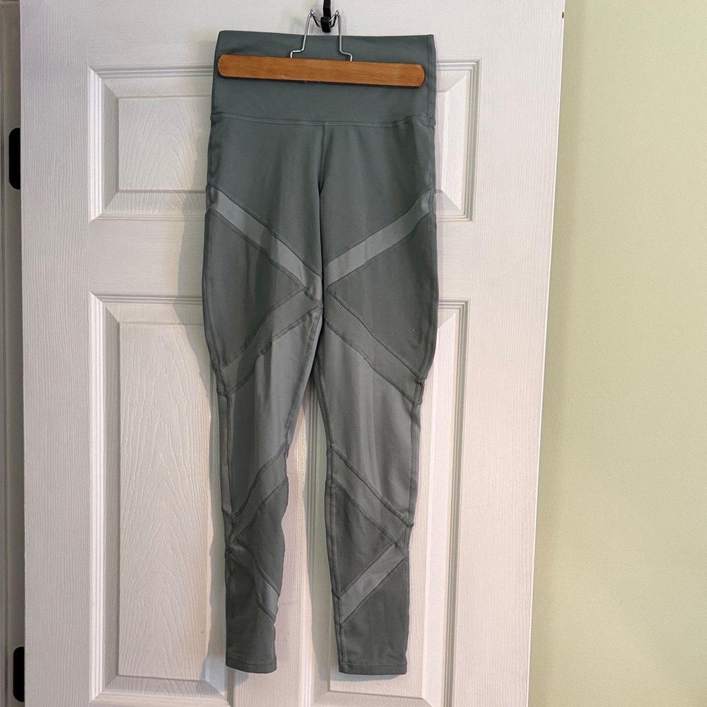 Aerie OFFLINE The Hugger